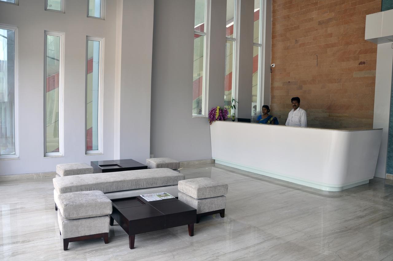 Hotel Dolphin Sambalpur Dış mekan fotoğraf