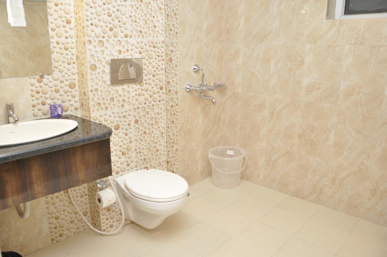 Hotel Dolphin Sambalpur Dış mekan fotoğraf